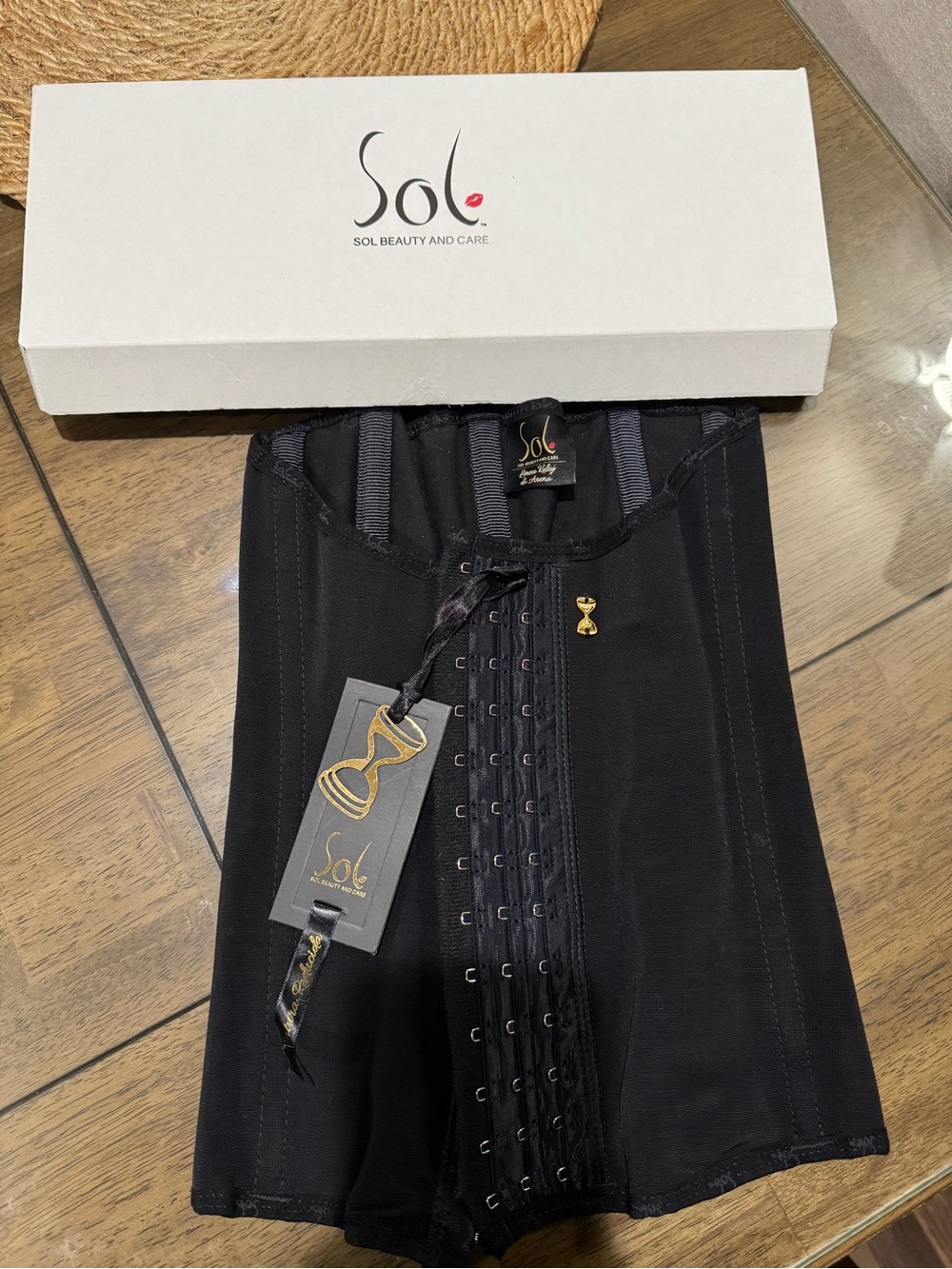 NEW SOL BEAUTY AND CARE HOURGLASS WAIST TRAINER SIZE SMALL